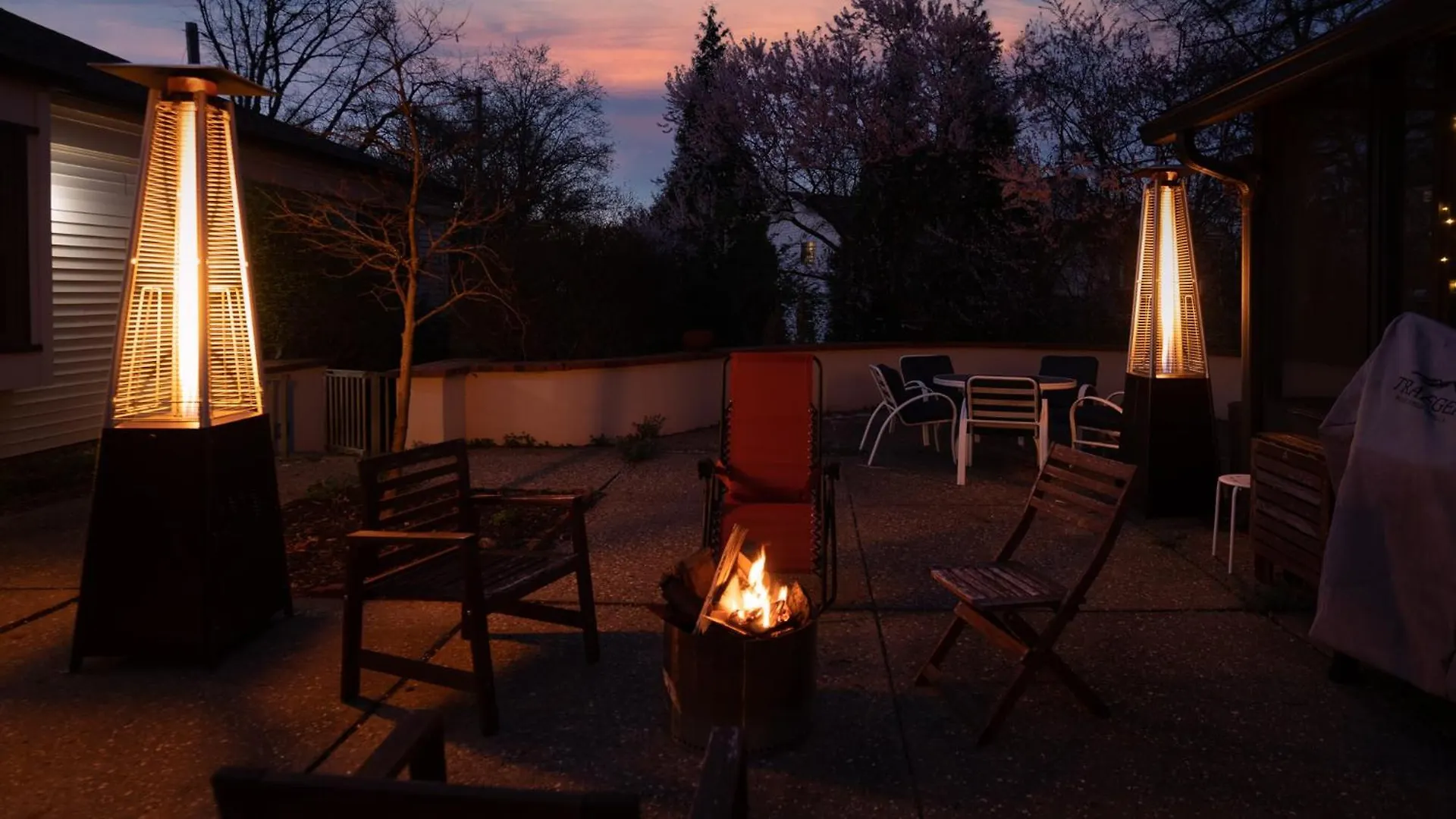 A Spacious Sanctuary For Unforgettable Group Stays Olivette Holiday home