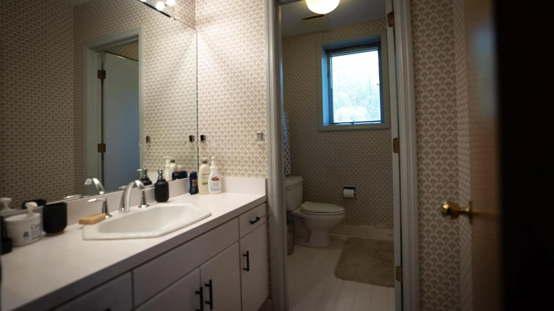 A Spacious Sanctuary For Unforgettable Group Stays Olivette United States